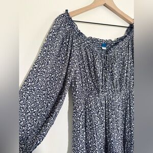 Old Navy - Women’s floral navy mini dress - size Large